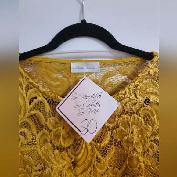 Lana Roux cropped long sleeve lace top cold shoulder size Large NWT color golden - Picture 3 of 7